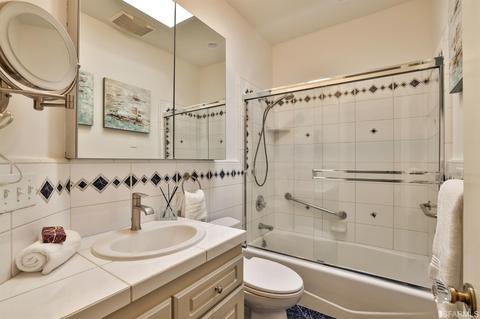 3130 Baker St, San Francisco, CA 94123 photo 18