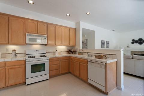 481 Grenadine Way, Hercules, CA 94547 photo 9