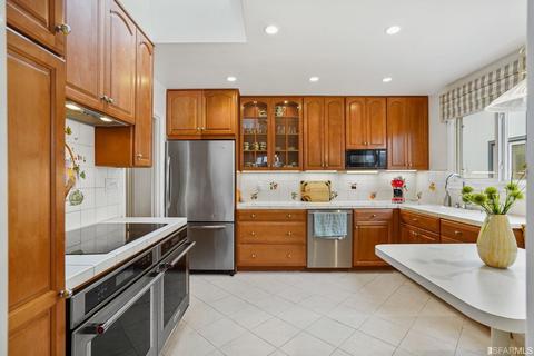 118 Middlefield Dr, San Francisco, CA 94132 photo 8