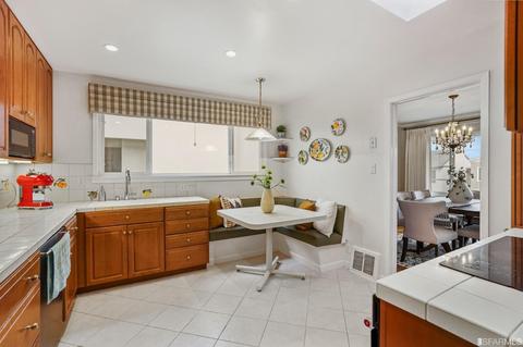 118 Middlefield Dr, San Francisco, CA 94132 photo 9