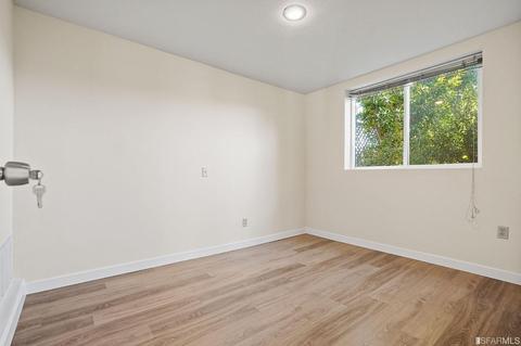 489 Hill St, San Francisco, CA 94114 photo 17