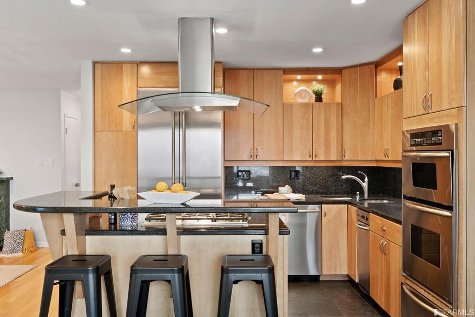  38 Bonview St, San Francisco, CA 94110 photo 8