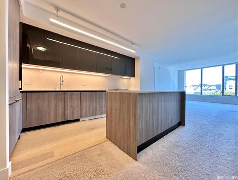 201 Folsom St #12F, San Francisco, CA 94105