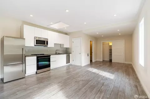 1069 Capp St, San Francisco, CA 94110 photo 2