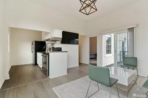 1069 Capp St, San Francisco, CA 94110 photo 14