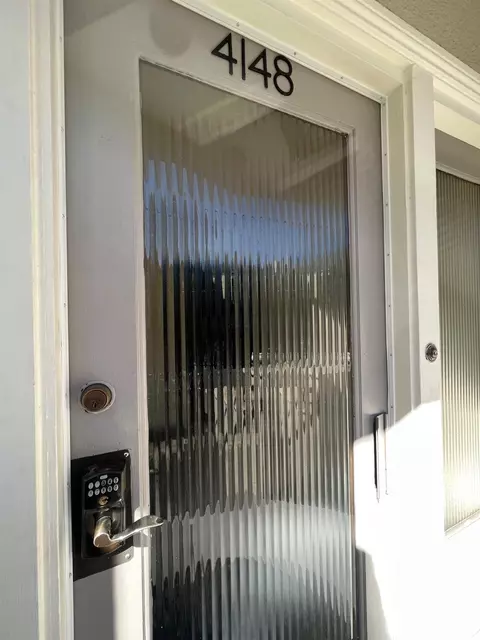 4148 24th St, San Francisco, CA 94114