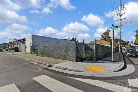 1201 32nd St, Oakland, CA 94608