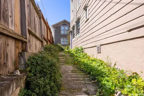 672 Shotwell St, San Francisco, CA 94110 photo 12