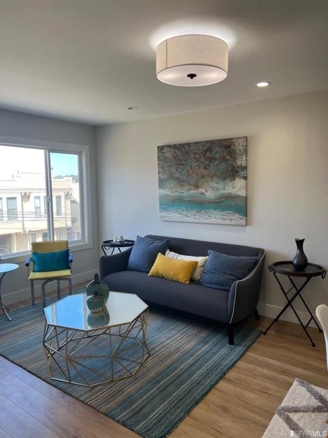 1370 11th Ave #4, San Francisco, CA 94122