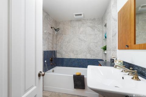 139 Saturn St, San Francisco, CA 94114 photo 9