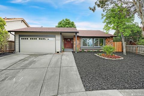 3749 Rolling Hills Ct, Pittsburg, CA 94565