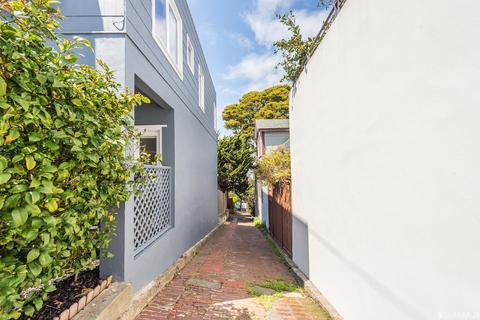 100 Eagle St, San Francisco, CA 94114 photo 46