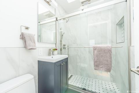 100 Eagle St, San Francisco, CA 94114 photo 21