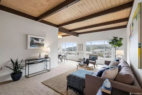 439 Raymond Ave, San Francisco, CA 94134