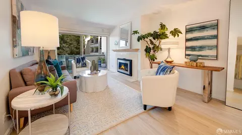 955 Shorepoint Ct #205, Alameda, CA 94501