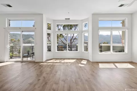 223 Fox Sparrow Ln, Brisbane, CA 94005