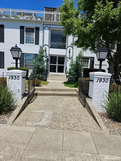 1930 Mount Vernon Ct #4, Mountain View, CA 94040