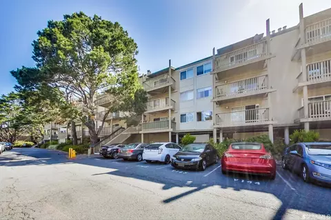 361 Half Moon Ln #213, Daly City, CA 94015