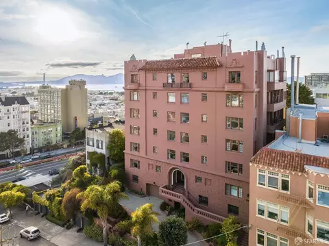 1450 Greenwich St #201, San Francisco, CA 94109