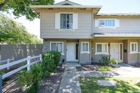 305 N Temple Dr, Milpitas, CA 95035