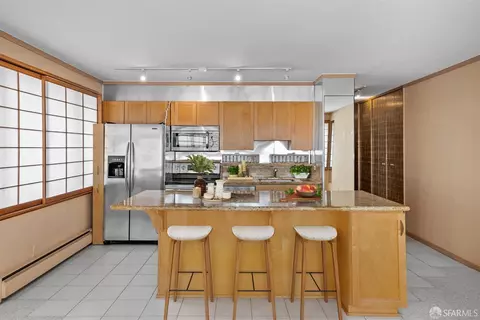 1001 Pine St #209, San Francisco, CA 94109