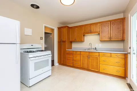 8 Cadiz Ct, Pacifica, CA 94044 photo 9