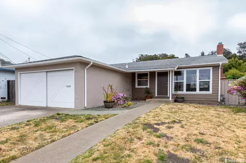 8 Cadiz Ct, Pacifica, CA 94044