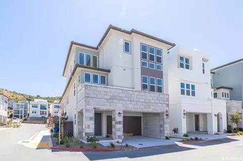 121 Coastal Ct, Daly City, CA 94014