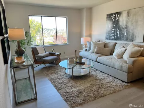 759 Burrows St #15, San Francisco, CA 94134