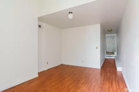 825 Huron Ave, San Francisco, CA 94112 photo 17