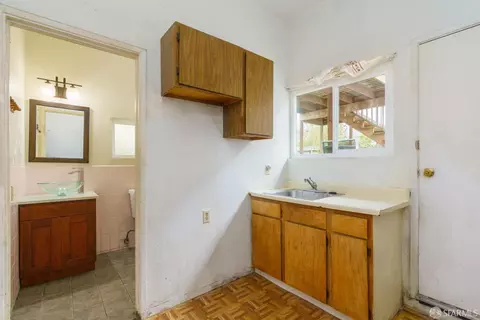 825 Huron Ave, San Francisco, CA 94112 photo 19