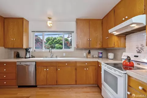15 Staples Ave, San Francisco, CA 94131 photo 11