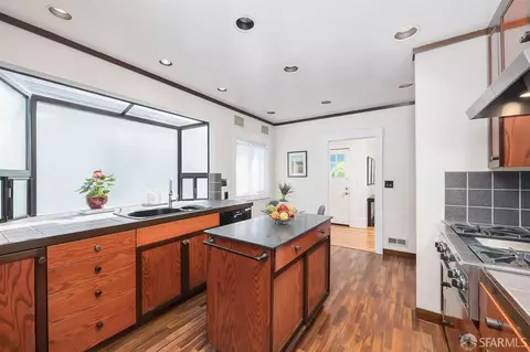 366 Staples Ave, San Francisco, CA 94112 photo 9