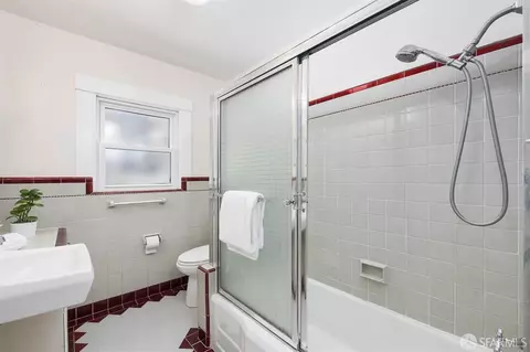366 Staples Ave, San Francisco, CA 94112 photo 15