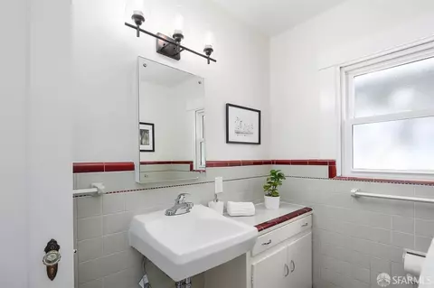 366 Staples Ave, San Francisco, CA 94112 photo 16