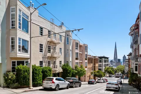 1230 Clay St #202, San Francisco, CA 94108