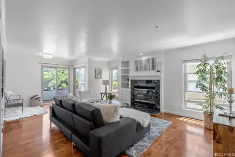 75 S Magnolia Ave #1, Millbrae, CA 94030 photo 2