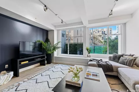 1452 Bush St #1, San Francisco, CA 94109