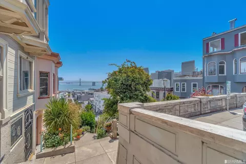 450 Vallejo St #A, San Francisco, CA 94133