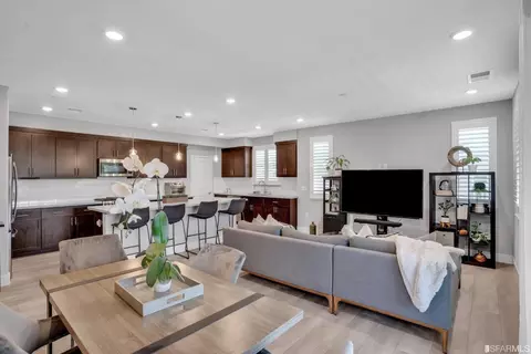444 Trace Ln, Hayward, CA 94544