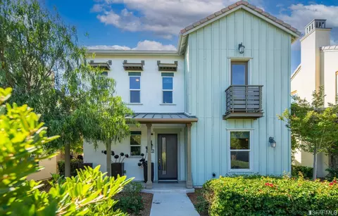 105 Fixie Ct, Irvine, CA 92618