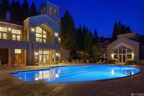 240 Caldecott Ln #212, Oakland, CA 94618