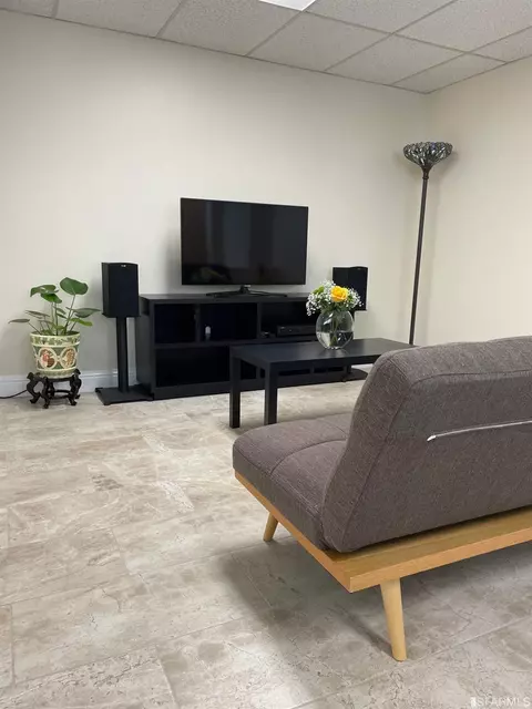 3244 Harrison St, San Francisco, CA 94110 photo 9