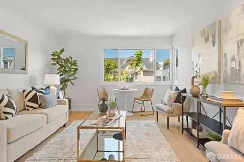2077 Jackson St #302, San Francisco, CA 94109