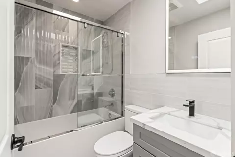 151 Venus St, San Francisco, CA 94124 photo 11