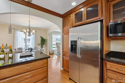 183 Meadowbrook Dr, San Francisco, CA 94132 photo 12