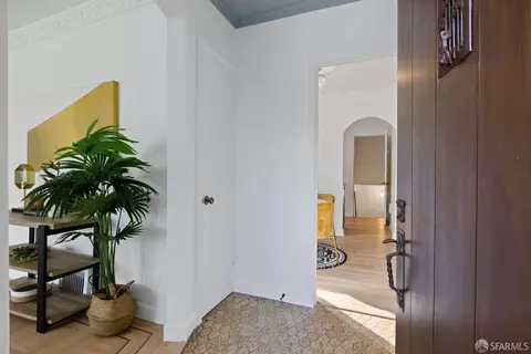 3915 Cesar Chavez St, San Francisco, CA 94131 photo 4