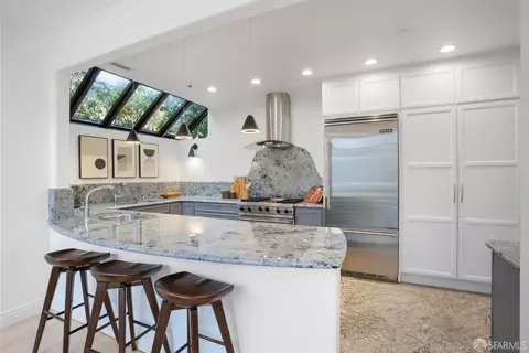 640 Davis St #3, San Francisco, CA 94111 photo 12