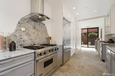 640 Davis St #3, San Francisco, CA 94111 photo 16