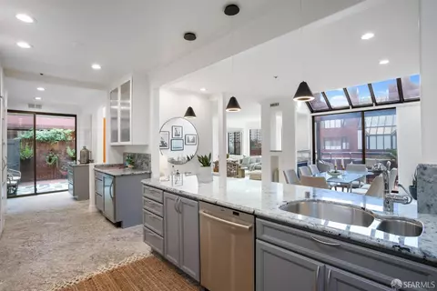 640 Davis St #3, San Francisco, CA 94111 photo 15